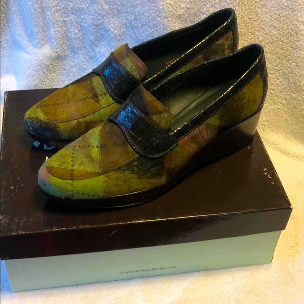 Donald J Pliner loafer calf hair plaid green
